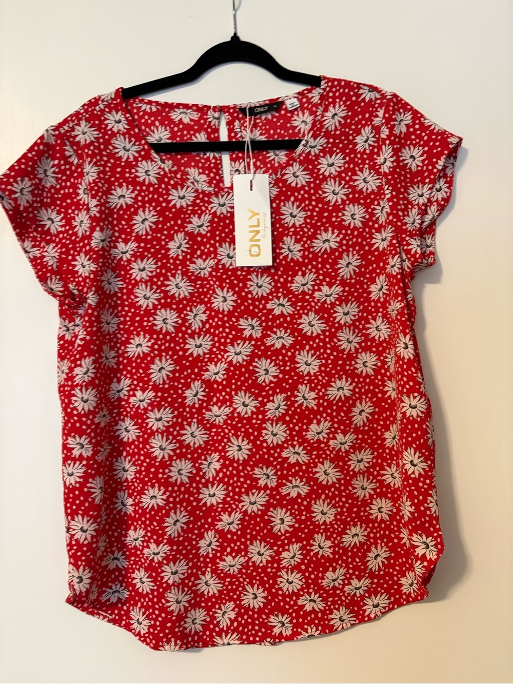ONLY Red Daisy Print Cap-Sleeve Blouse